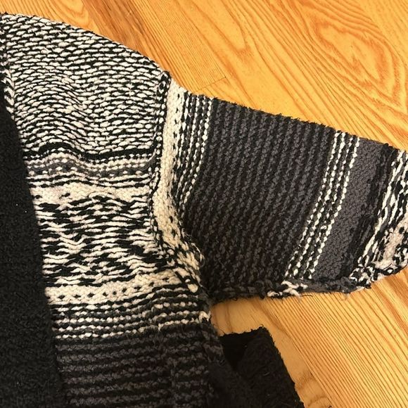 FREE PEOPLE - inside out cardigan - Picture 4 of 8